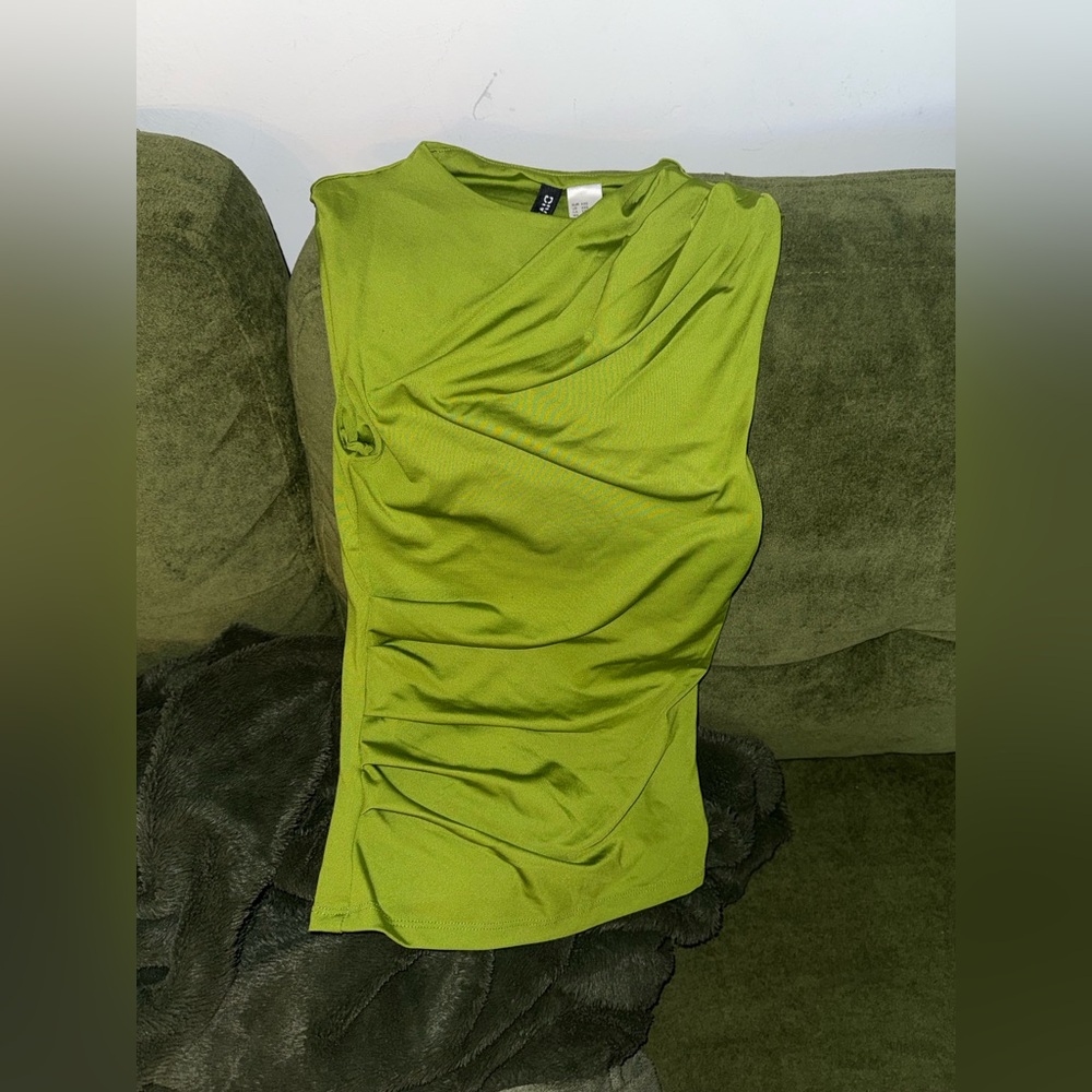 Green Sleeveless Draped Top